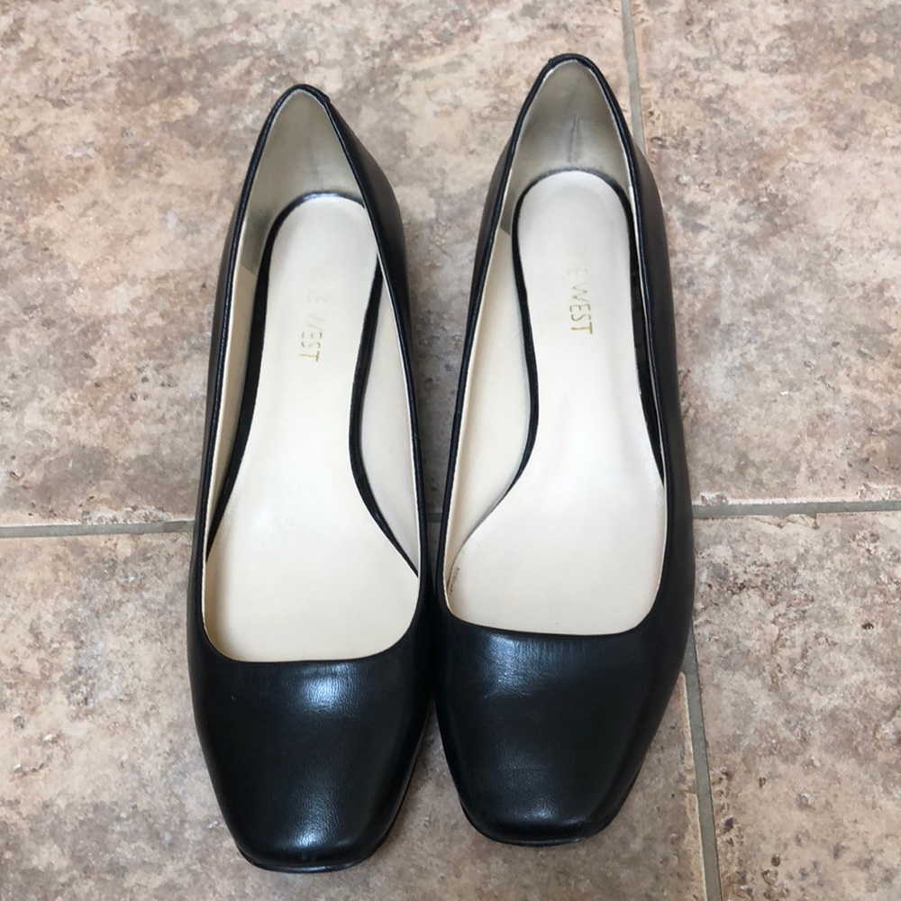 Very good condition cute dress flats